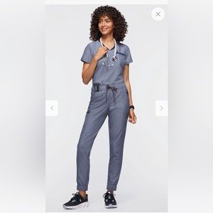 Jaanuu Heather navy scrub set